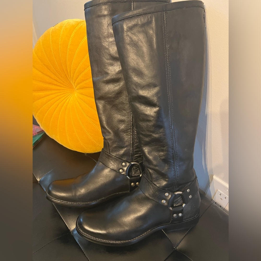 FRYE boot tall size 6.5 never wore there are new